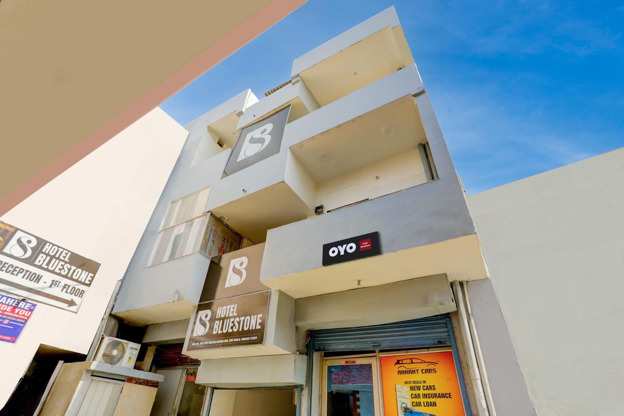 Super Hotel Live View Indraprastha Dış mekan fotoğraf